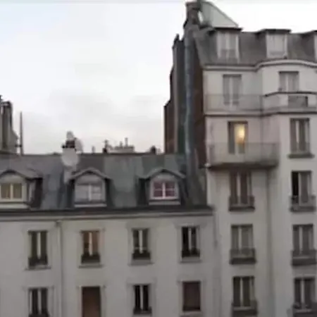 Des Buttes Chaumont Hotel 2*