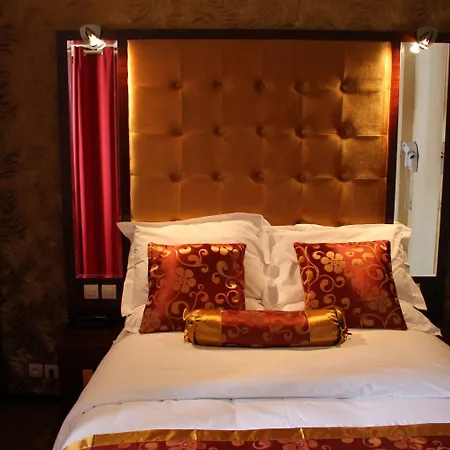 Des Buttes Chaumont Hotel