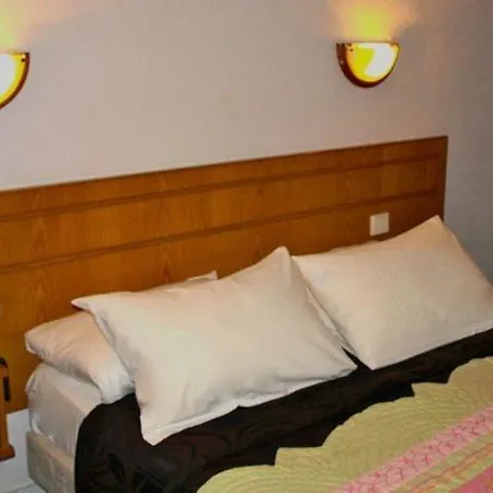 Hotel Des Buttes Chaumont Paris