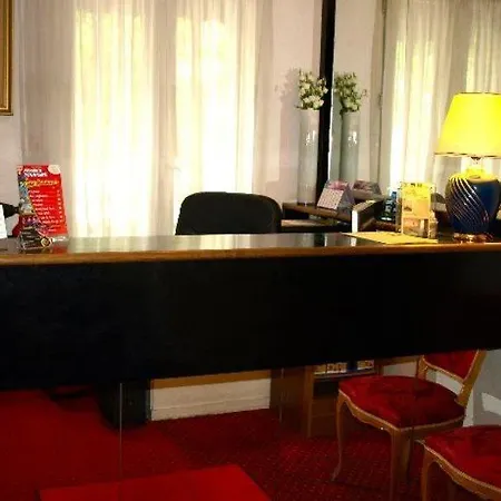 Hotel Des Buttes Chaumont