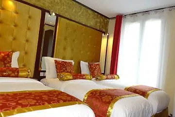 Hotel Des Buttes Chaumont 2*