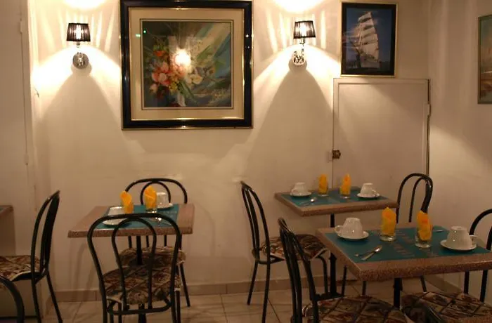 Des Buttes Chaumont Hotel Paris