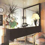 Otel Des Buttes Chaumont