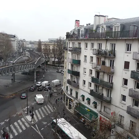 Des Buttes Chaumont Ξενοδοχείο 2*